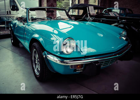 La voiture de sport à six cylindres Triumph TR6. Banque D'Images