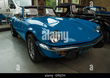 BERLIN - 10 MAI 2015 : La voiture de sport à six cylindres Triumph TR6. 28e Journée Oldtimer Berlin-brandebourg Banque D'Images