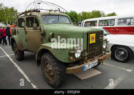 Véhicules militaires Volvo TP21 (Sugga) la radio de l'armée suédoise et véhicule de commandement, surnom : 'Radiobil'. Banque D'Images