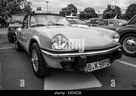 BERLIN - 10 MAI 2015 : Roadster Triumph Spitfire, 1977. Noir et blanc. 28e Journée Oldtimer Berlin-brandebourg Banque D'Images