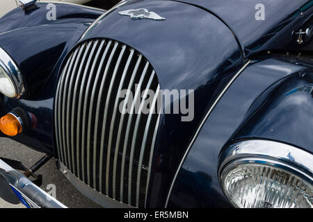 BERLIN - 10 MAI 2015 : Fragment d'une voiture de sport Morgan Plus 8. 28e Journée Oldtimer Berlin-brandebourg Banque D'Images