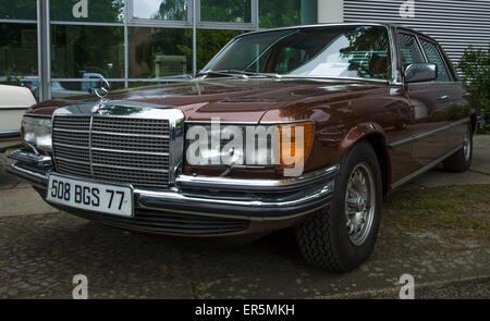 BERLIN - 10 MAI 2015 : Full-size, voiture de luxe Mercedes-Benz 450SEL (W116). 28e Journée Oldtimer Berlin-brandebourg Banque D'Images