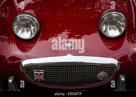 BERLIN - 10 MAI 2015 : Fragment d'une voiture de sport Austin-Healey Sprite Mk I. 28e Journée Oldtimer Berlin-brandebourg Banque D'Images