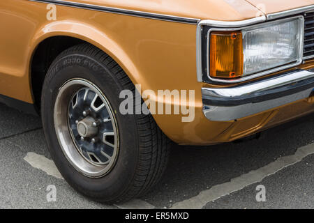 BERLIN - 10 MAI 2015 : Fragment d'une grande car Ford Granada L, 1976. La 28e Journée Oldtimer Berlin-brandebourg Banque D'Images