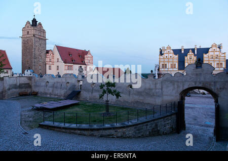 Bernburg château au coucher du soleil, la Saxe-Anhalt, Allemagne Banque D'Images