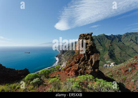 Voir d'Igueste de San Andrés de Santa Cruz et la montagne Teide, Las Montanas de Anaga, réserve naturelle, Parque Rural de Anaga Banque D'Images