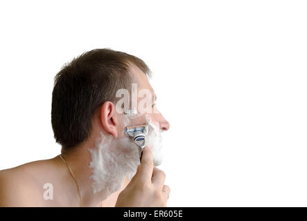L'homme a un ras sur un fond blanc Banque D'Images