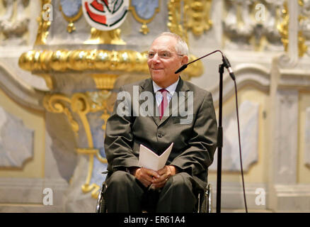 Dresde, Allemagne. 27 mai, 2015. Réunion des ministres des Finances du G7 et des gouverneurs des banques centrales à Dresde. Réception de bienvenue à l'église Frauenkirche avec Wolfgang Schaeuble (CDU), Ministre fédéral des Finances, 27.05.2015. Dpa : Crédit photo alliance/Alamy Live News Banque D'Images