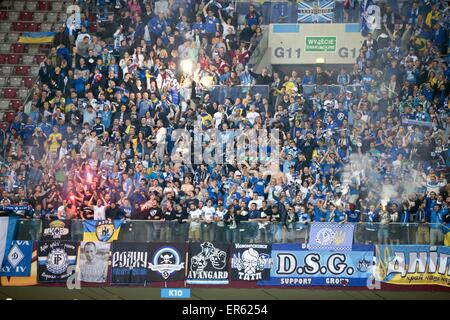 Fans de Dnipro, 27 mai 2015 - Football : l'UEFA Europa League match final entre FC Dniepr Dniepropetrovsk 2-3 FC Séville au Stadion Narodowy à Varsovie, Pologne. (Photo de Maurizio Borsari/AFLO) Banque D'Images