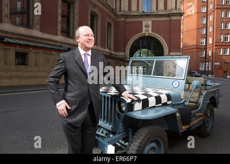 Randolph Churchill photographié à l'extérieur du Royal Albert Hall, arrière-petit-fils de feu Sir Winston Churchill. Banque D'Images