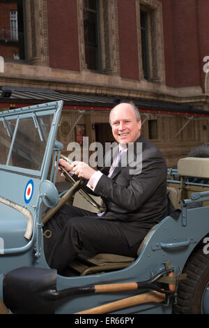 Randolph Churchill photographié à l'extérieur du Royal Albert Hall, arrière-petit-fils de feu Sir Winston Churchill. Banque D'Images