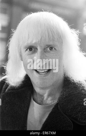 "Une journée dans la vie de Jimmy Saville' par Mike Hellicar. 7 octobre 1971. Banque D'Images