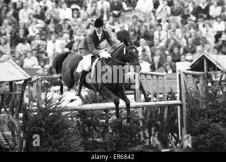 Concours complet d'équitation à la Munch Jeux Olympiques, vendredi 1er septembre 1972. Richard Meade, en remportant la médaille d'or individuelle olympique rider. Banque D'Images