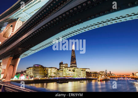 L'Angleterre, Londres, Southwark, l'Hôtel de Ville et le tesson Banque D'Images