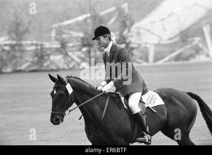 Concours complet d'équitation à la Munch Jeux Olympiques, vendredi 1er septembre 1972. Richard Meade, en remportant la médaille d'or individuelle olympique rider. Banque D'Images