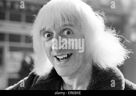 "Une journée dans la vie de Jimmy Saville' par Mike Hellicar. 7 octobre 1971. Banque D'Images