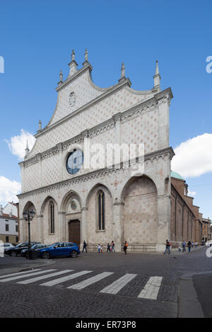 La Cathédrale de Vicence dans la Piazza del Duomo, à Vicenza en Italie. Architecte Andrea Palladio. Banque D'Images