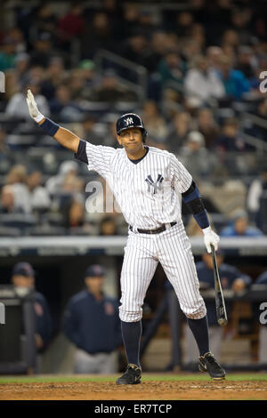 Bronx, New York, USA. Apr 12, 2015. Alex Rodriguez (Yankees) MLB : Alex Rodriguez des Yankees de New York en action au cours de la partie de baseball de ligue majeure au Yankee Stadium dans le Bronx, New York, USA . © Thomas Anderson/AFLO/Alamy Live News Banque D'Images