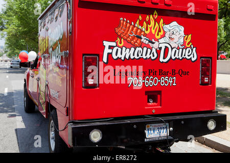 Famous Dave's barbecue camion alimentaire - Virginia USA Banque D'Images