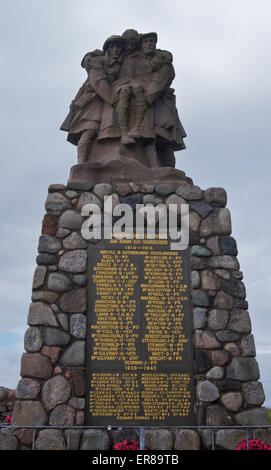 Monument commémoratif de guerre du régiment Highland avec inscription gaélique par Alexander Carrick, 1923, Oban, Argyll and Bute, Ecosse Banque D'Images