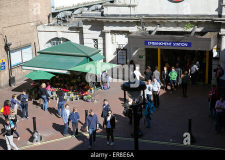 La station de métro Embankment - London UK Banque D'Images