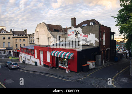 'Les armoiries' Graffiti par Nick Walker, Bristol, Angleterre Banque D'Images