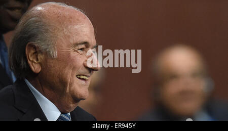 Zurich, Suisse. 29 mai, 2015. Le Président de la FIFA Joseph Blatter sourit pendant le 65e Congrès de la FIFA à l'élection du président à l'Hallenstadion à Zurich, Suisse, 29 mai 2015. Photo : Patrick Seeger/dpa/Alamy Live News Banque D'Images