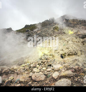 Volcan Sibayak près de Berastagi, dans le nord de Sumatra, Indonésie Banque D'Images