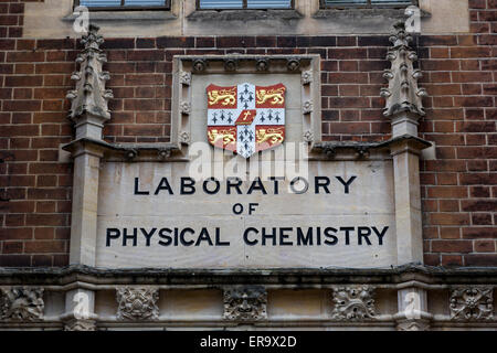 Royaume-uni, Angleterre, Cambridge. Signe pour laboratoire de chimie physique. Banque D'Images