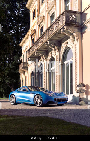 2015 Berlinetta Lusso par Touring de Milan photographié par le lac de Côme Italie Banque D'Images