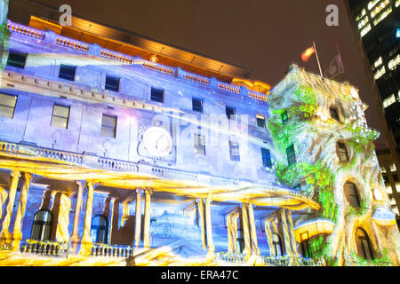 Vivid Sydney 2015, spectacle de lumière et projections d'éclairage d'art numérique sur Customs House à Sydney Circular Quay, Nouvelle-Galles du Sud, Australie, un événement qui est une attraction touristique et touristique majeure pour Sydney et la Nouvelle-Galles du Sud. Banque D'Images