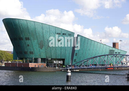 Le Centre des sciences Nemo à Amsterdam Banque D'Images