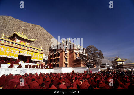 Chine, Tibet, province du Gansu, Xiahé, monastère de Labrang, jour du nouvel an tibétain, Monlam la grande prière Banque D'Images