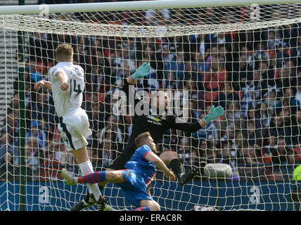 Glasgow, Ecosse, Royaume-Uni. 30 mai, 2015. La finale de la Coupe écossais à Hampden Park, 30 mai 2015 ; Inverness V Falkirk. Peter Grant les scores de crédit Falkirk : Andrew O'Brien / Alamy Live News Banque D'Images