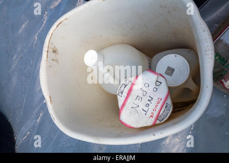 C'est le jour de la collecte des déchets dangereux dans la petite ville du Massachusetts d'Adams. Banque D'Images