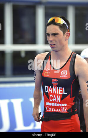 Londres, Royaume-Uni. 30 mai, 2015. Stefan Daniel (CAN) juste après avoir remporté le Paratriathlon Hommes PT4, à l'épanouissement World Triathlon, Londres. Daniel's temps gagnant est 01:00:14. Crédit : Michael Preston/Alamy Live News Banque D'Images