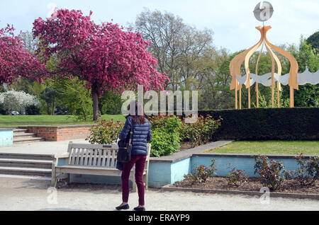 Londres, Royaume-Uni, 24 avril 2015, les fleurs de cerisier Battersea Park. Banque D'Images