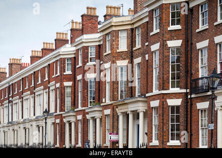 1830 Regency Maisons mitoyennes dans le quartier historique géorgien de Liverpool. Banque D'Images