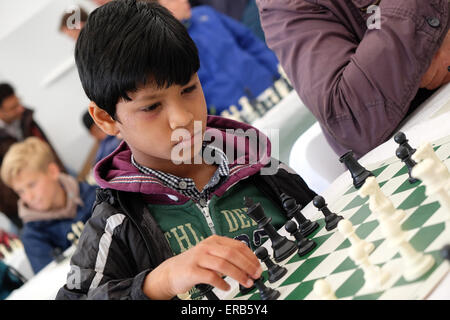 Hay Festival, Hay on Wye, Powys, Wales - Mai 2015 - Le Hay Festival a beaucoup de sessions et d'événements pour les adultes et les enfants, y compris un atelier d'échecs. Banque D'Images