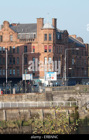 Immeuble traditionnel bloc appartement, Clyde Street, Glasgow. Banque D'Images