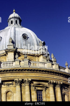 Oxford, UK - Janvier 2006 - Radcliffe Camera dome et balcon détail le 28 Jan à l'Université d'Oxford Bodleian Library, Oxford, UK Banque D'Images