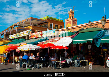 Place Jamaa el-Fna, place principale, Medina, Marrakech, Maroc, Afrique du Nord Banque D'Images