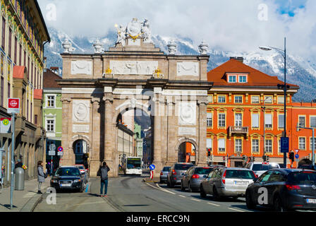 Triumphpforte, arc triomphal, Leopoldstrasse, Innsbruck, vallée de l'Inn, Tyrol, Autriche Banque D'Images