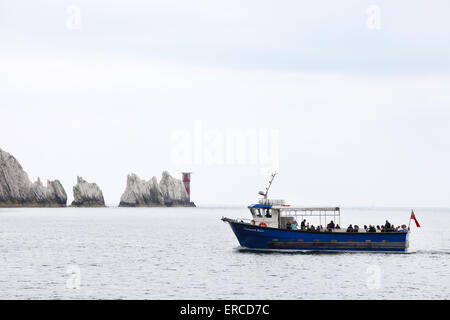 Plaisir des aiguilles, des croisières touristiques Rose Yarmouth voyage en bateau pour visiter les aiguilles sur l'île de Wight Banque D'Images