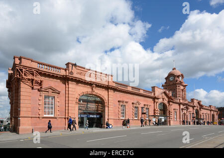 La gare de Nottingham, récemment rénové. Nottingham, Angleterre. Banque D'Images