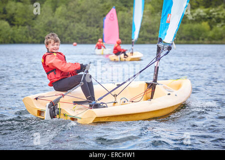 Carol B un nouveau bateau qui va aider les enfants handicapés et les jeunes apprennent à naviguer lancé par le maire de Manchester au Banque D'Images