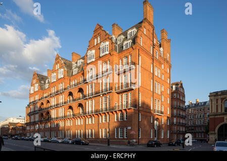 Hôtels particuliers Albert Hall, Kensington Gore, Londres. Architecte : Richard Norman Shaw. Banque D'Images