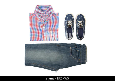 Vêtements pour enfants - chemise d'été, jeans et baskets sur fond blanc d'en haut Banque D'Images