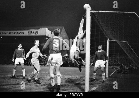 Coventry 4-1 Crewe, FA Cup Replay match à Highfield Road, le lundi 14 février 1966. Banque D'Images