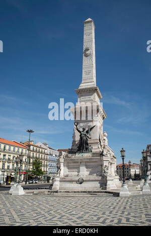 Obélisque sur Praca dos Restauradores square dans le quartier de Rossio, Lisbonne, Portugal, Banque D'Images